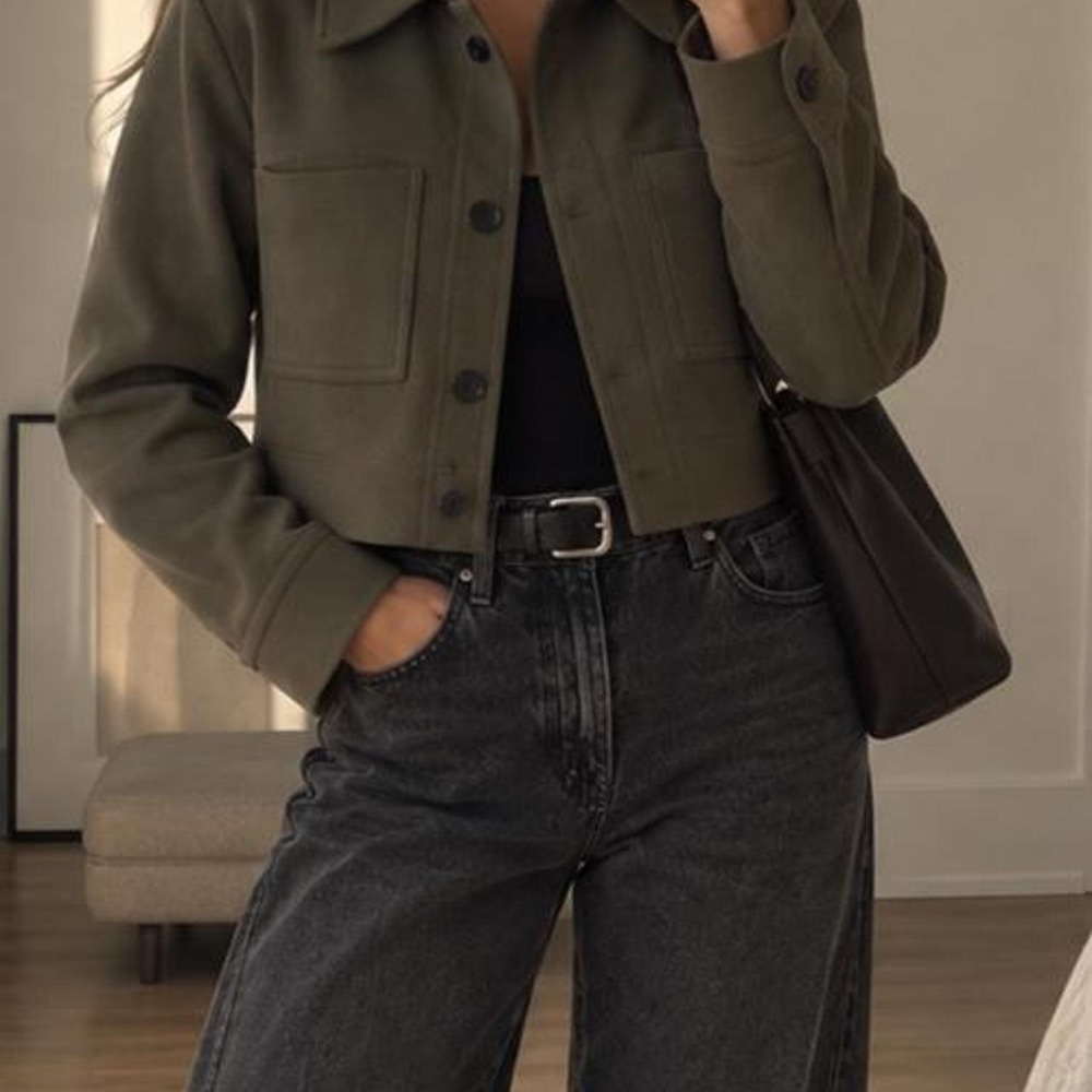 Aritzia Olive Little Cropped Jacket Utility Boxy Crepette Fall Layers Size Small